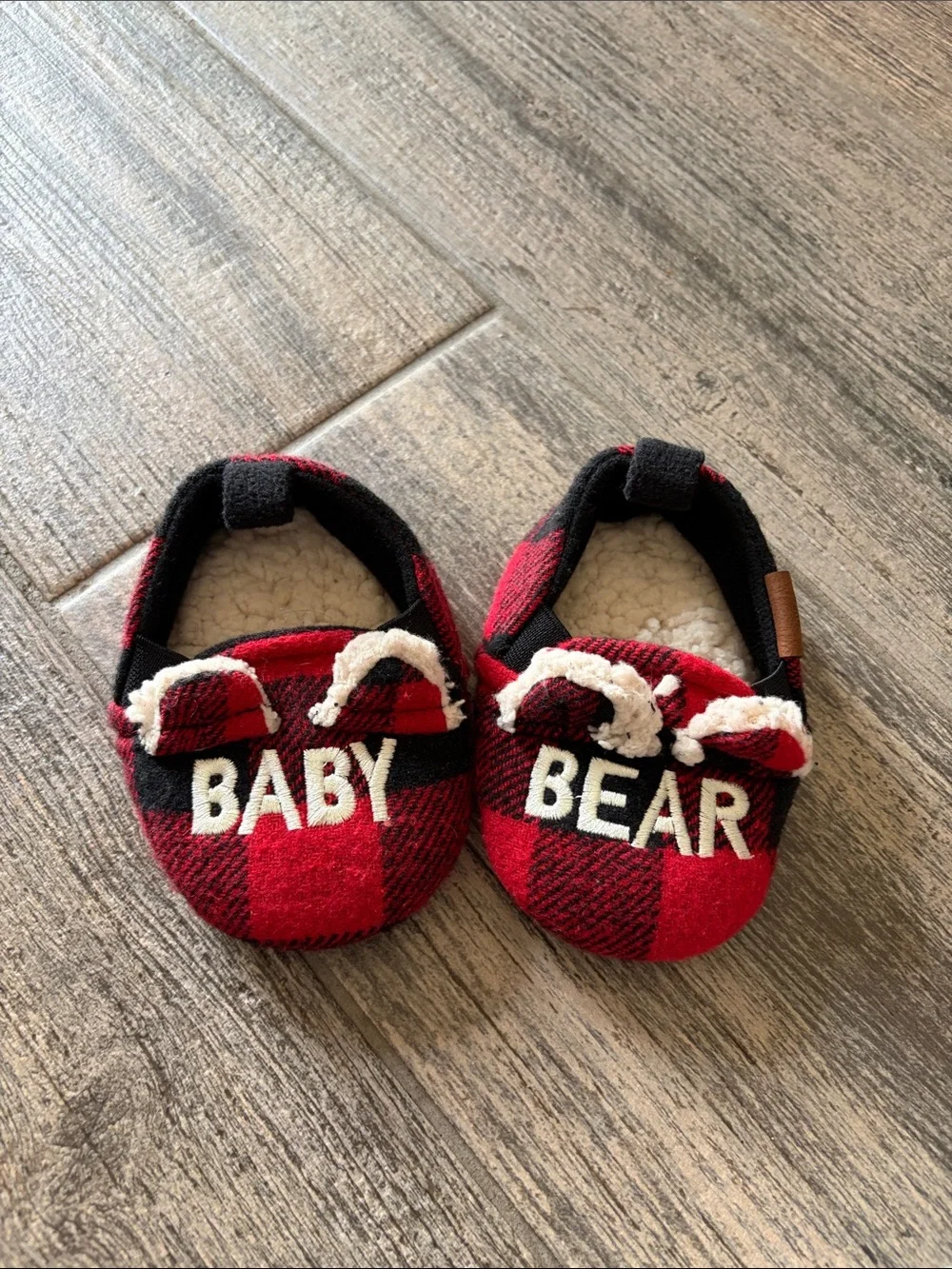 dearfoams Red and Black Plaid 'BABY BEAR' Kids Slippers